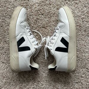 Women’s Veja Sneakers